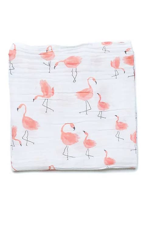 Baby blanket with feather pattern and 'Mama Siesta' label